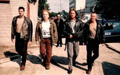 Kadr z filmu Młode Wilki