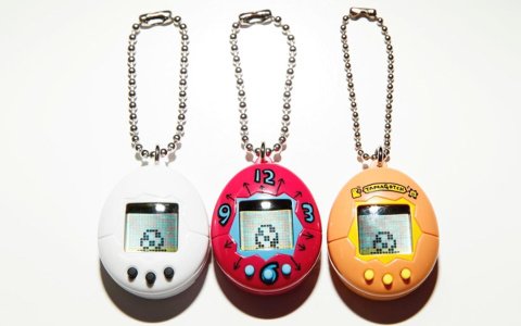 Trzy modele zabawki tamagotchi