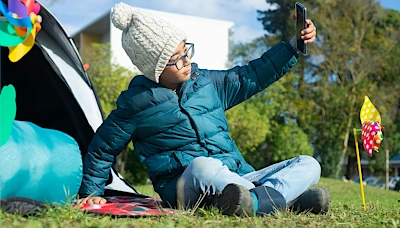 Cyfrowa równowaga w rodzinie baner mobile